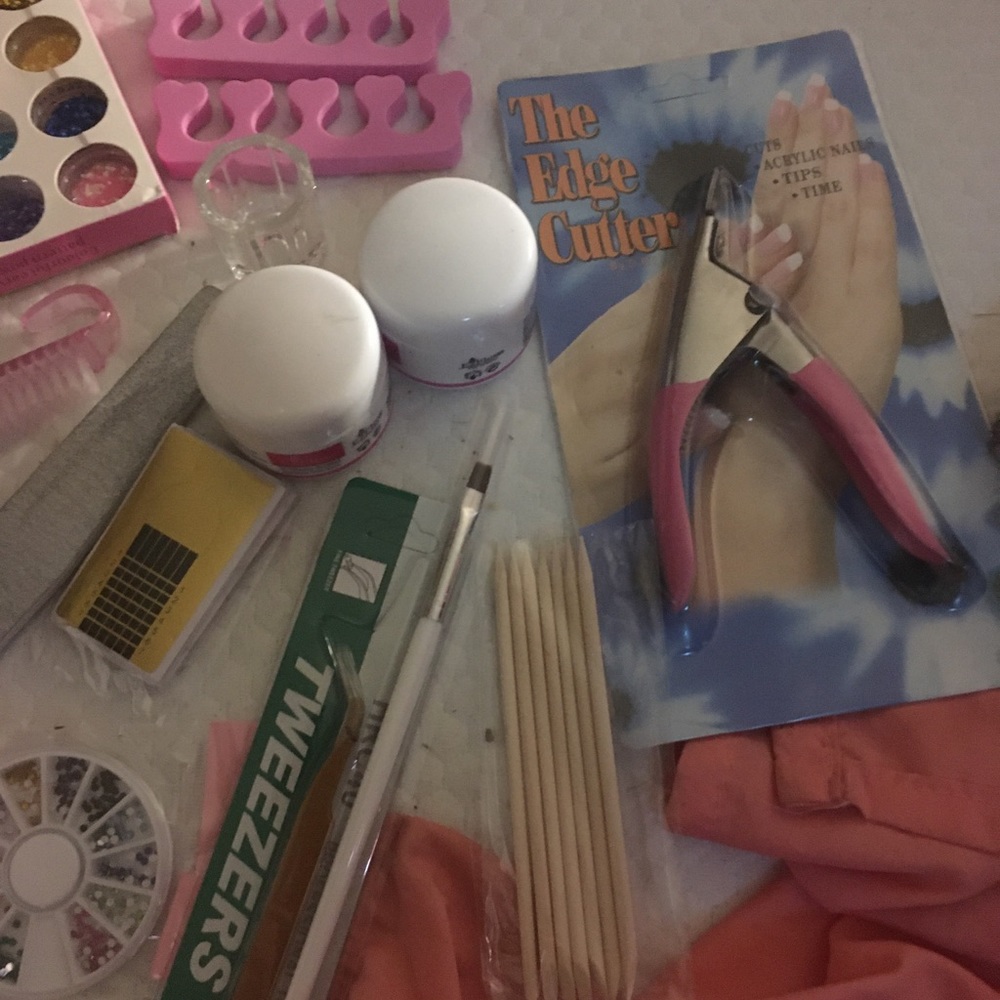 Acrylic nail set